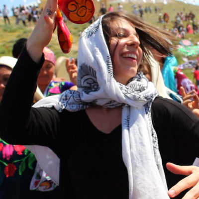 Mickela at the Asrlar Sadosi Festival in Navoi, Uzbekistan - photo by Madina Khusanova
